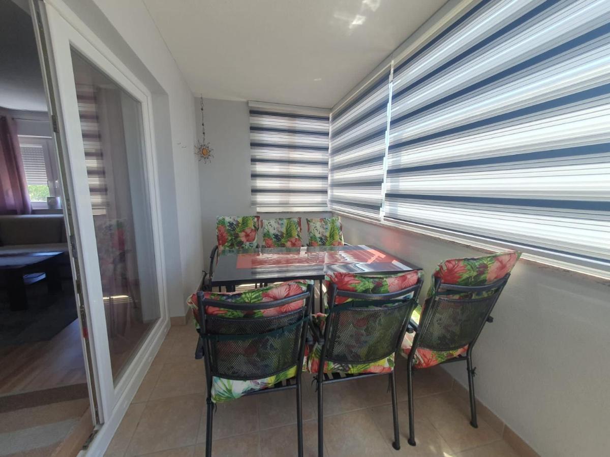 Апартаменты Apartman Jaca Ливно Экстерьер фото