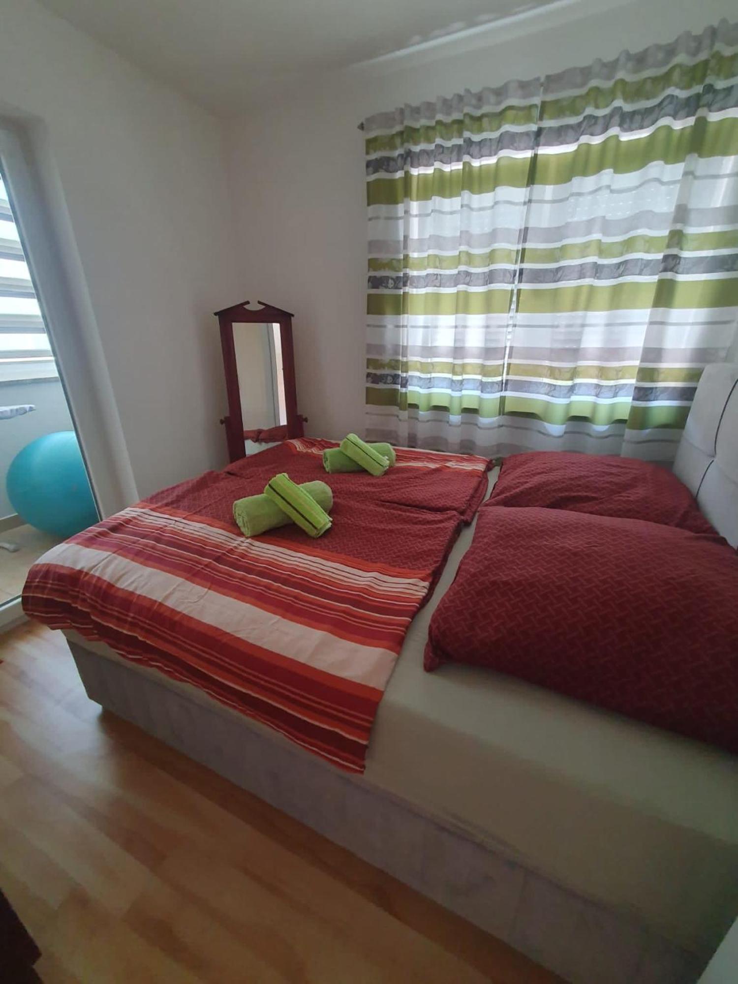 Апартаменты Apartman Jaca Ливно Экстерьер фото